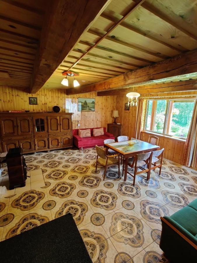 Villa Zalioji Paduyelis Exterior foto